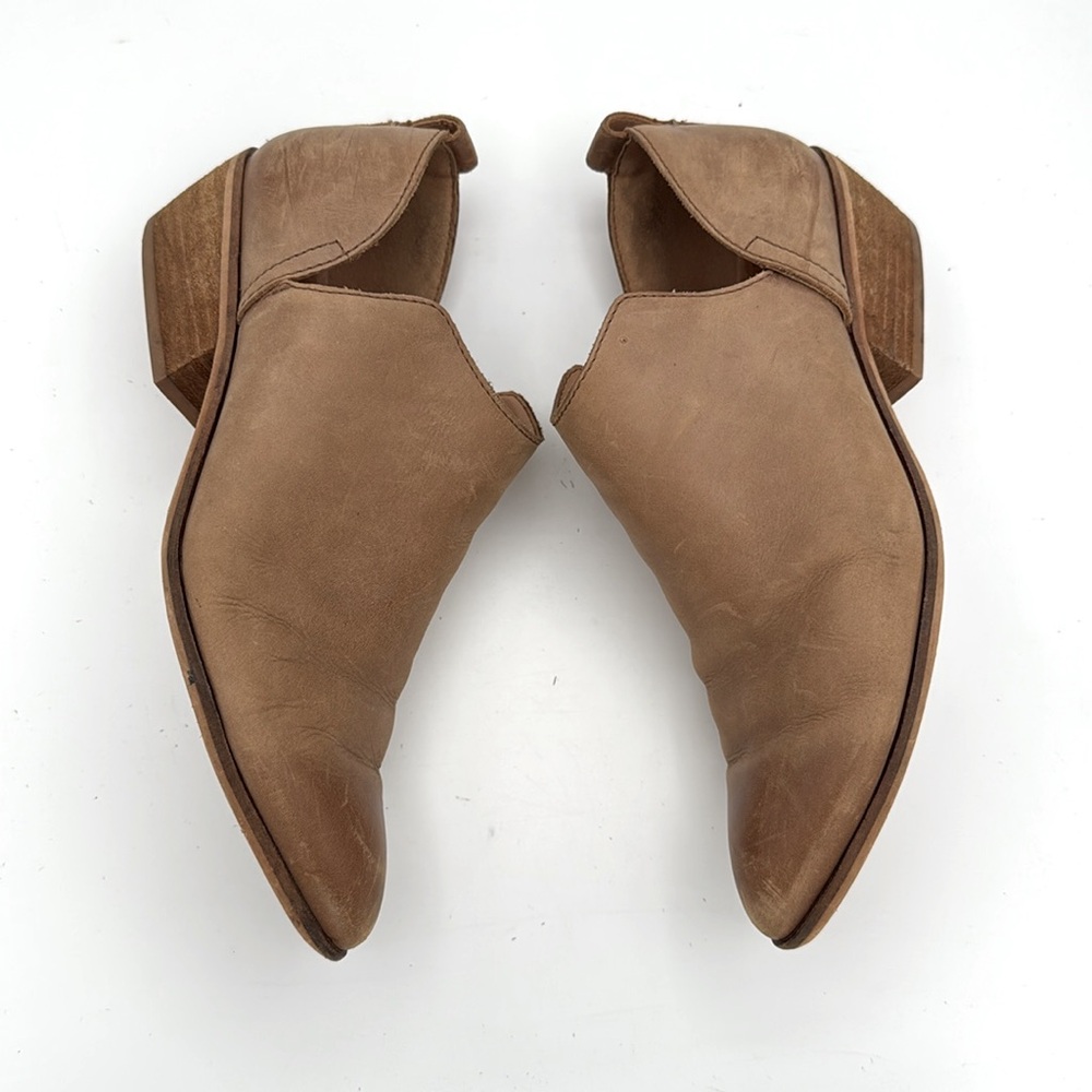 Frye & Co - women’s Rubie Slip on Booties Tan Leather heeled ankle Boots SZ 8.5 - Picture 7 of 8
